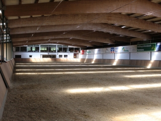 Gro&szlig;e Reithalle 20 x 60 m