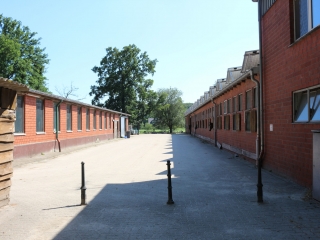 Innenhof zwischen den Stallungen